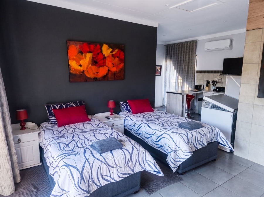 6 Bedroom Property for Sale in Dan Pienaar Free State